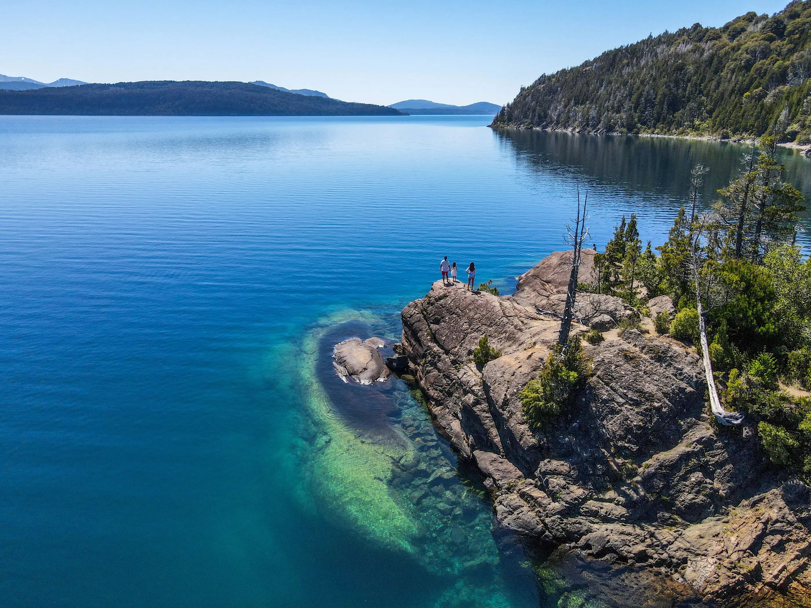 El turismo nacional inicia el verano con cifras positivas y fuerte movimiento en las distintas regiones del país